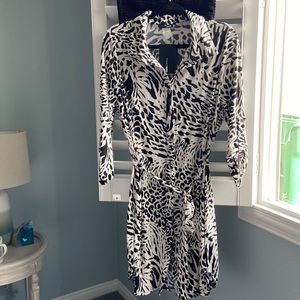 Fashion Nova Button down dress. Stretch Size 1X Color blk/off white